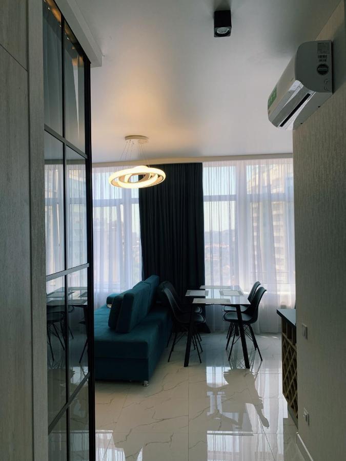 Sunny Apartment 5 Odesa Exterior foto